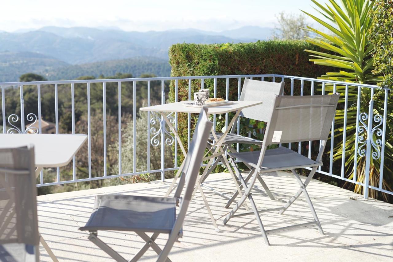 Les Volets Bleus Hotel Speracedes Ngoại thất bức ảnh
