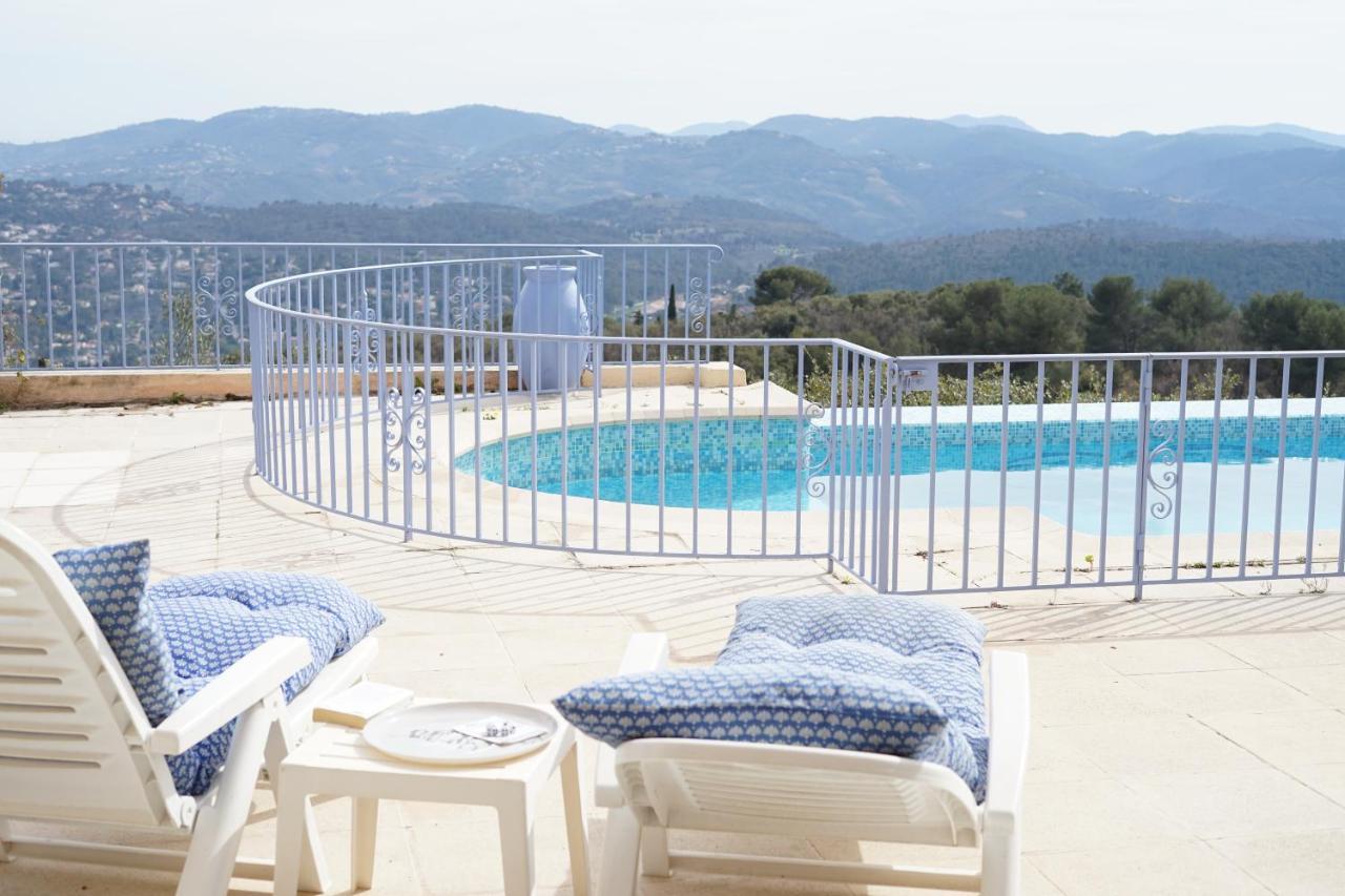 Les Volets Bleus Hotel Speracedes Ngoại thất bức ảnh