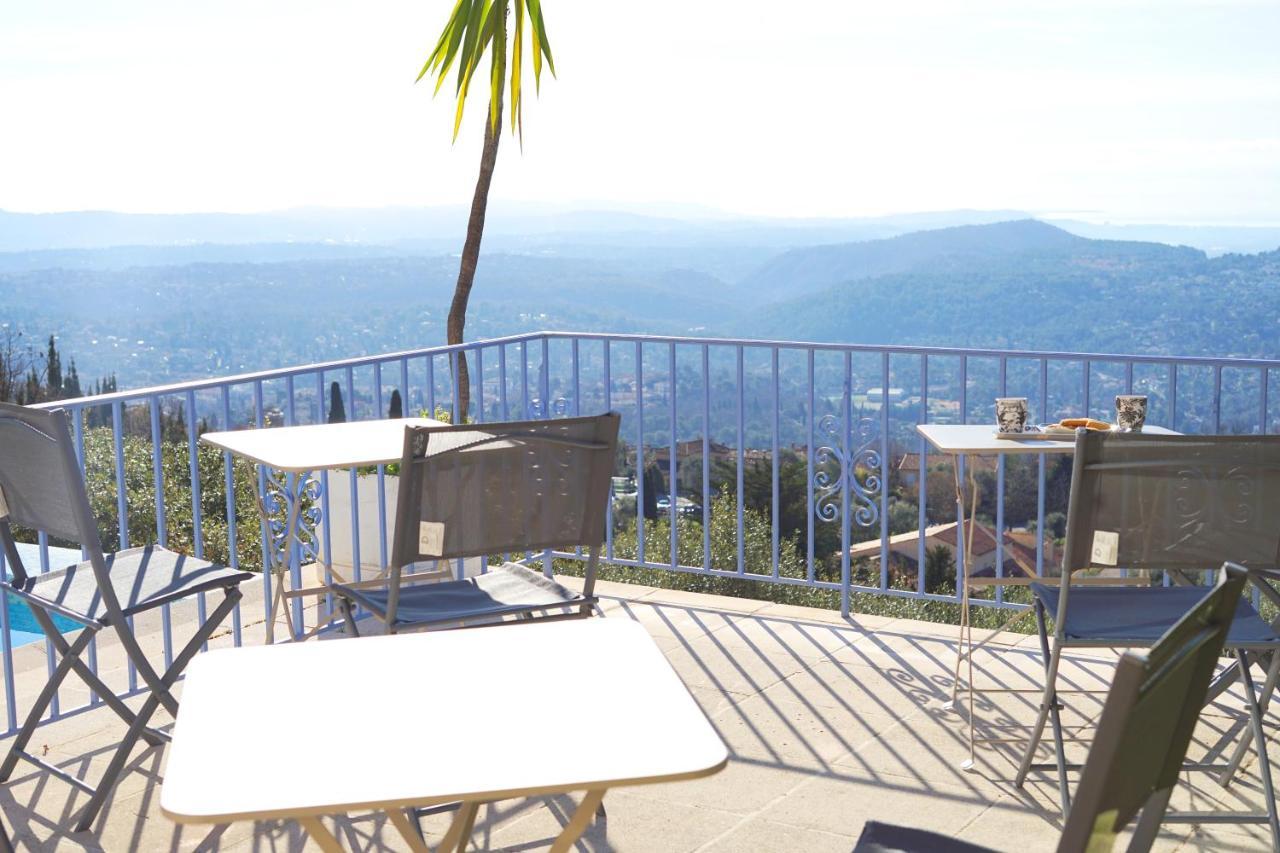 Les Volets Bleus Hotel Speracedes Ngoại thất bức ảnh