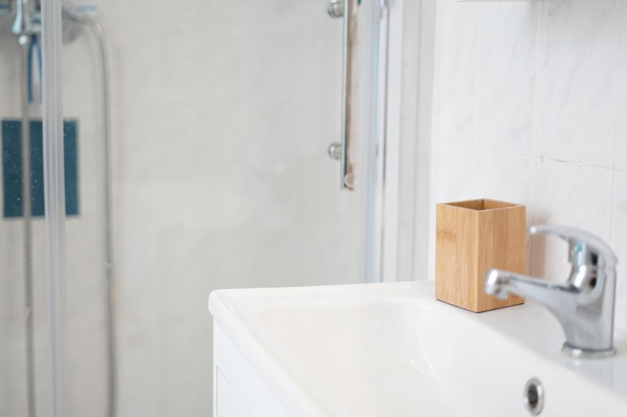 Les Volets Bleus Hotel Speracedes Ngoại thất bức ảnh