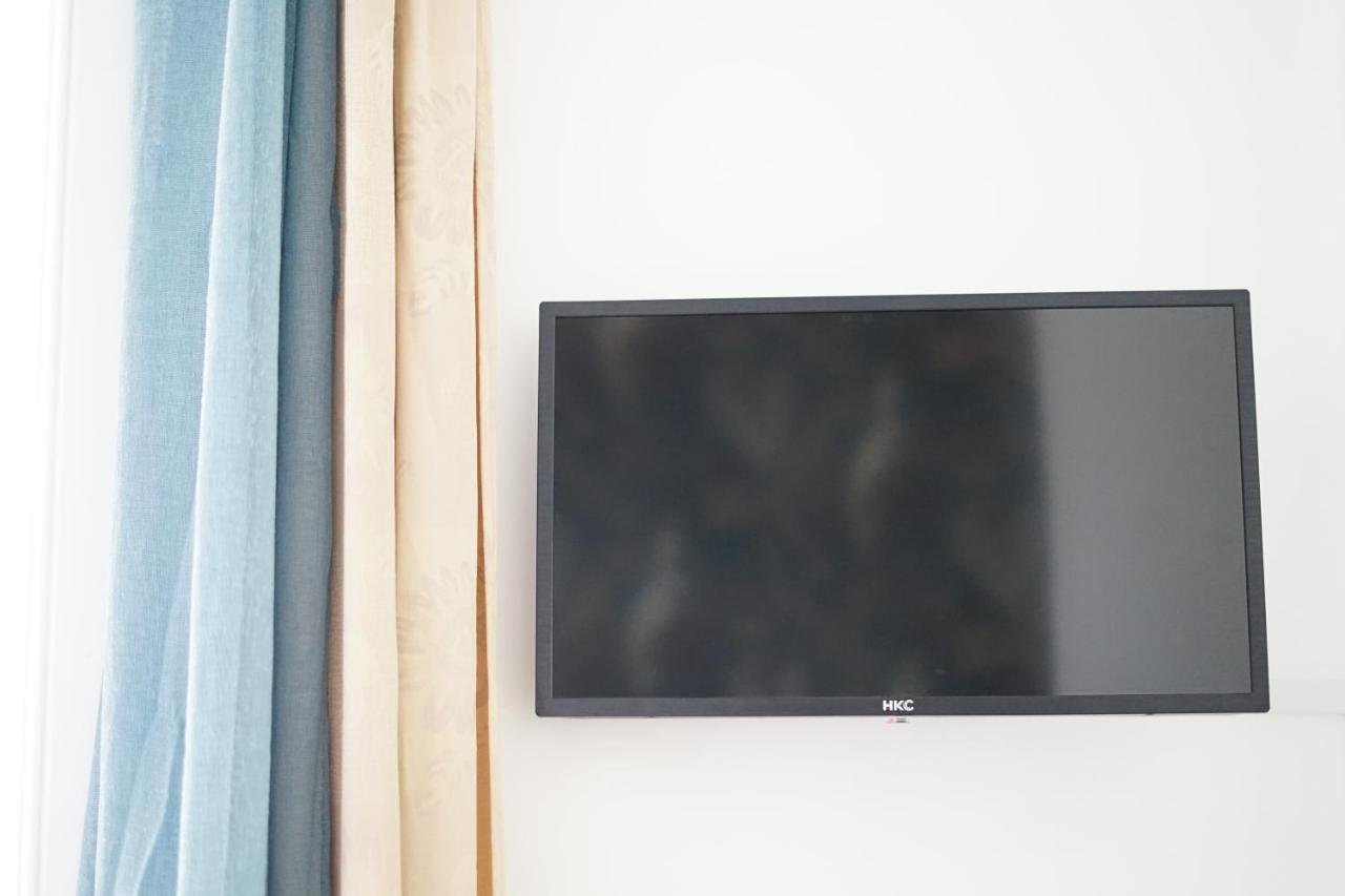 Les Volets Bleus Hotel Speracedes Ngoại thất bức ảnh