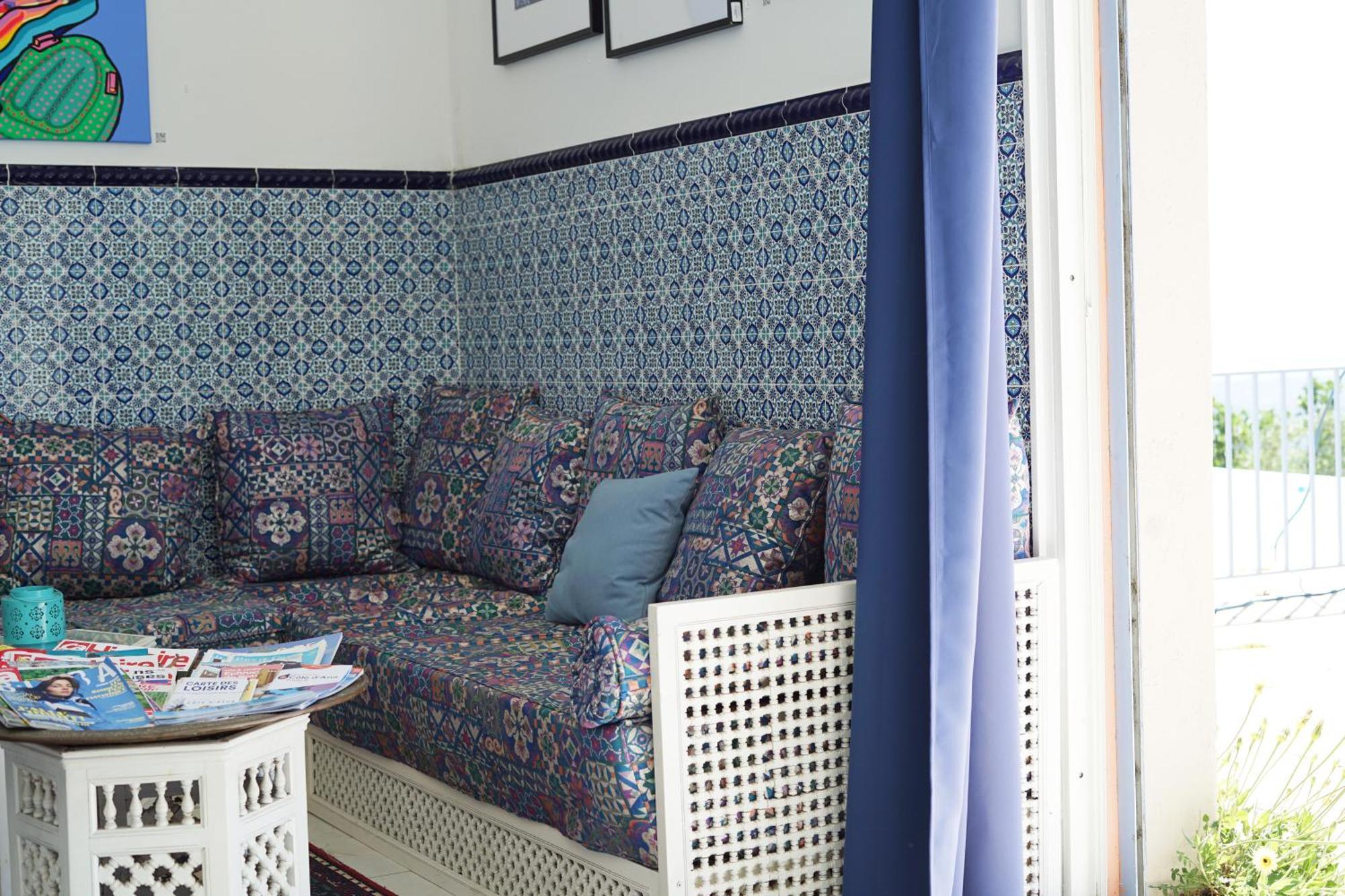 Les Volets Bleus Hotel Speracedes Ngoại thất bức ảnh